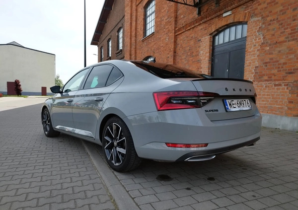 Skoda Superb cena 135000 przebieg: 147000, rok produkcji 2022 z Orneta małe 704